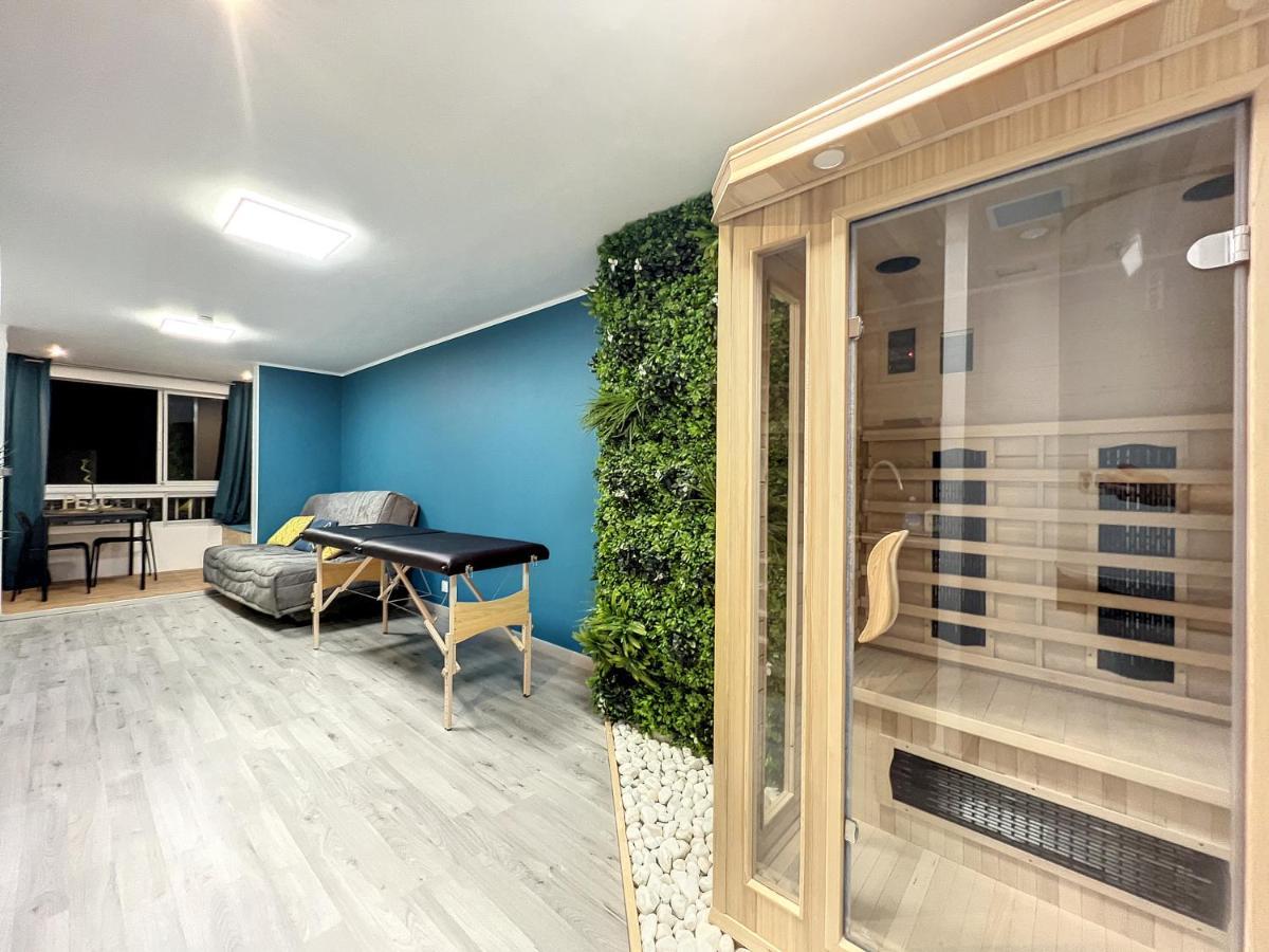 Eros Apartment Agde Bagian luar foto