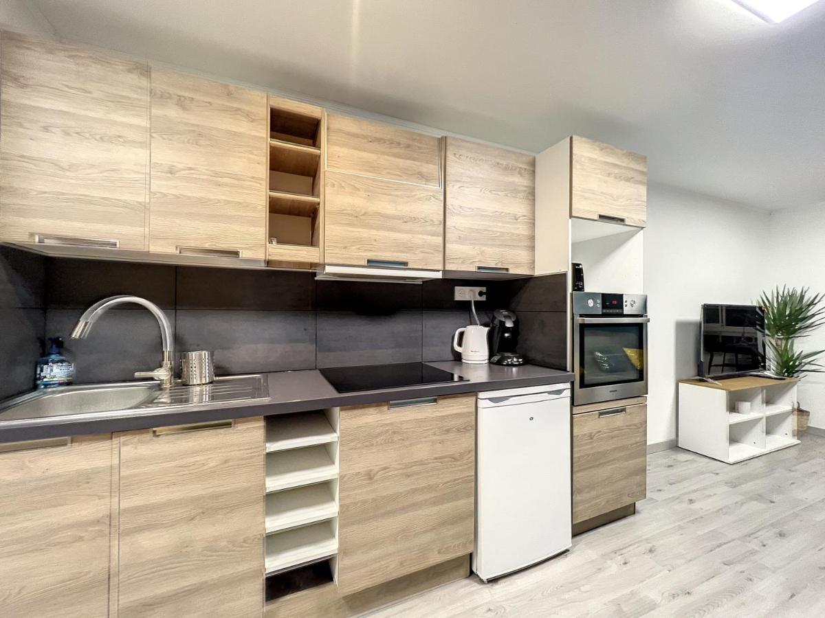 Eros Apartment Agde Bagian luar foto