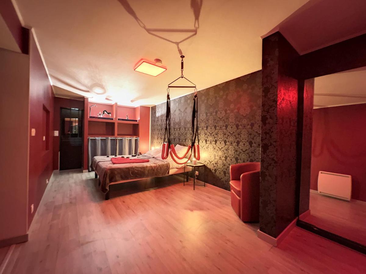 Eros Apartment Agde Bagian luar foto