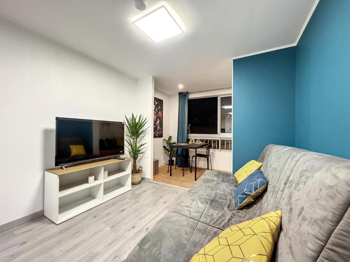 Eros Apartment Agde Bagian luar foto